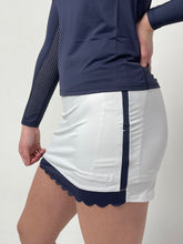 Load image into Gallery viewer, Scallop Skort- White/Navy
