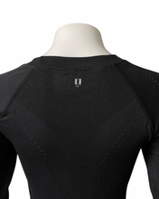 Load image into Gallery viewer, 70° Signature Seamless UPF 50+ Long Sleeve Tee in Classic Black